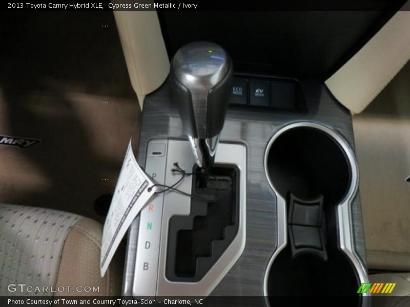 Cypress Green Metallic / Ivory 2013 Toyota Camry Hybrid XLE