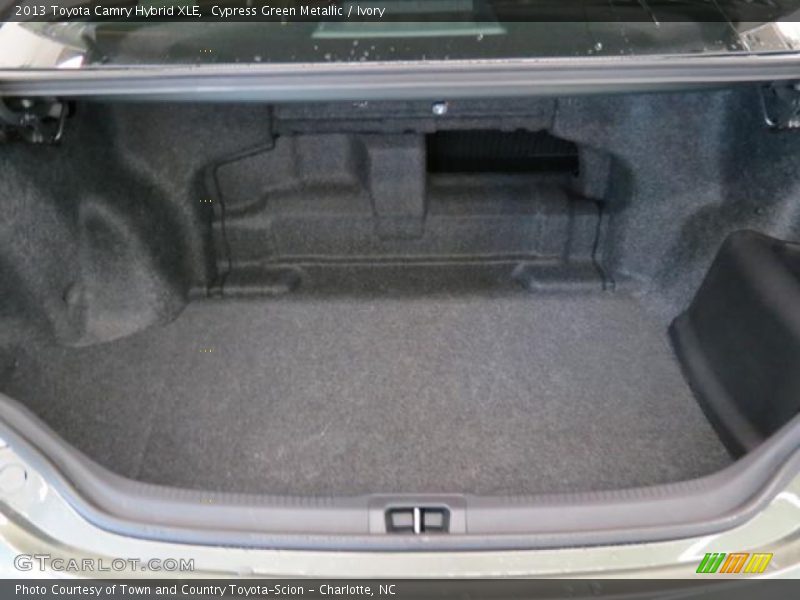 Cypress Green Metallic / Ivory 2013 Toyota Camry Hybrid XLE