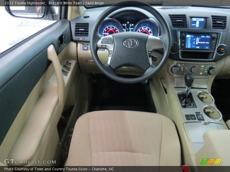 Blizzard White Pearl / Sand Beige 2013 Toyota Highlander