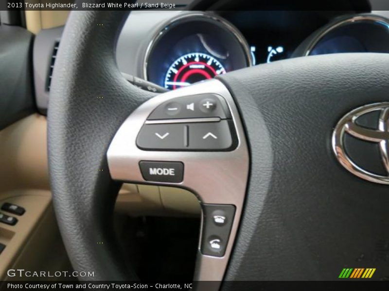 Blizzard White Pearl / Sand Beige 2013 Toyota Highlander