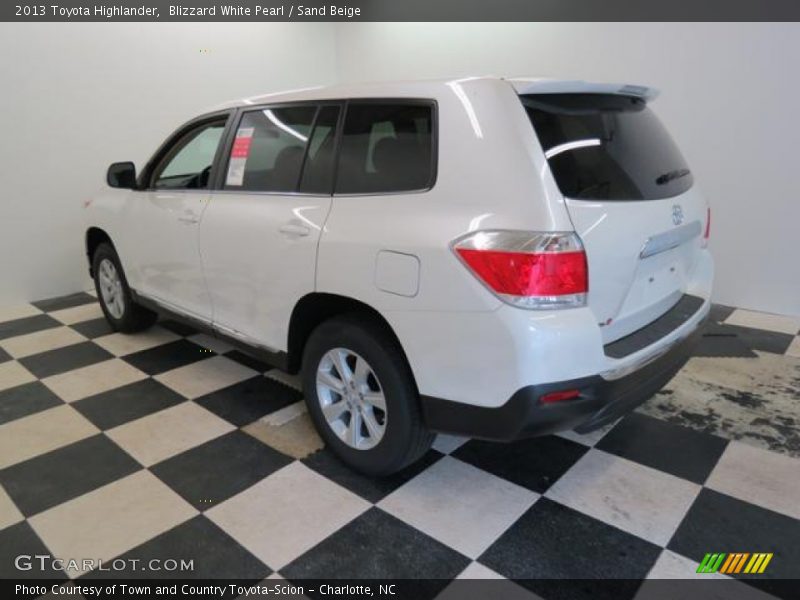 Blizzard White Pearl / Sand Beige 2013 Toyota Highlander