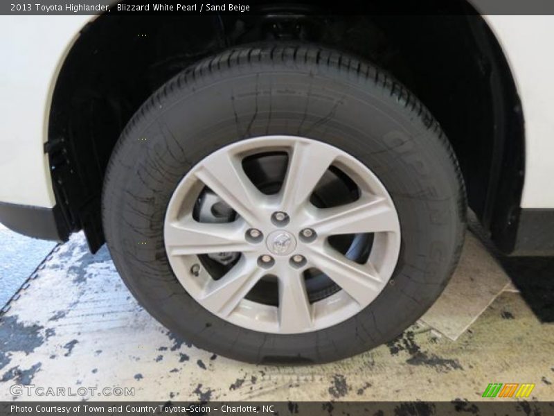 Blizzard White Pearl / Sand Beige 2013 Toyota Highlander