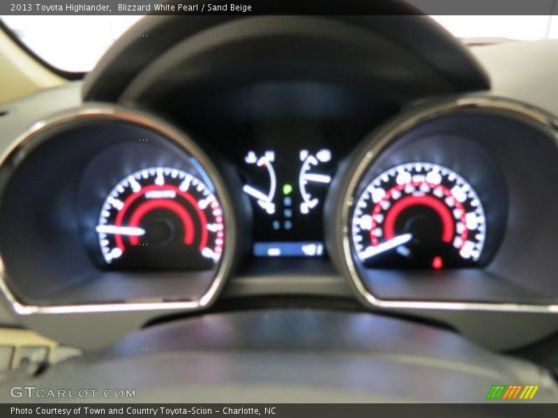 Blizzard White Pearl / Sand Beige 2013 Toyota Highlander