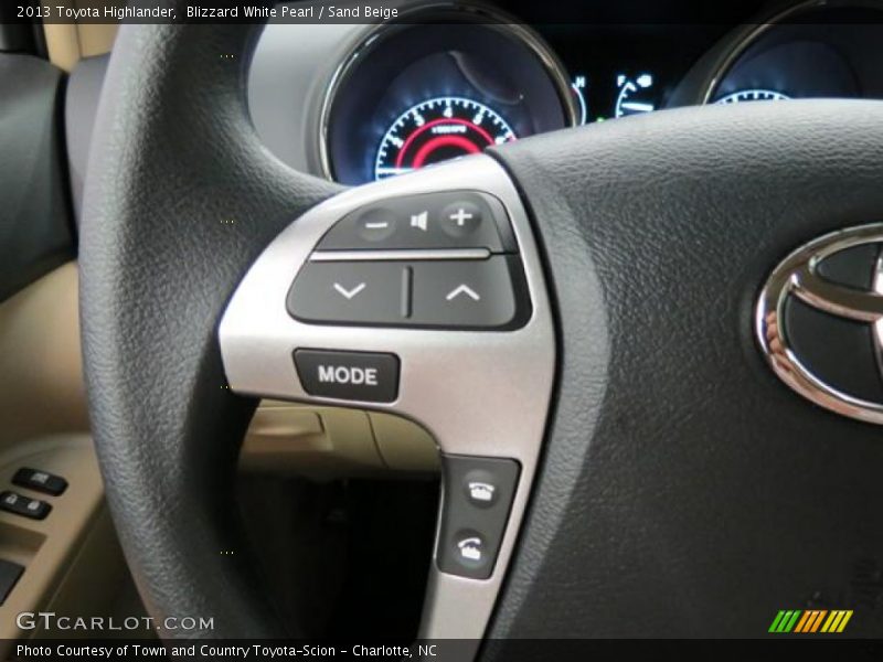 Blizzard White Pearl / Sand Beige 2013 Toyota Highlander