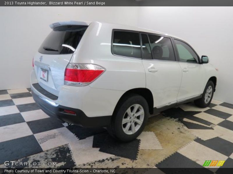 Blizzard White Pearl / Sand Beige 2013 Toyota Highlander