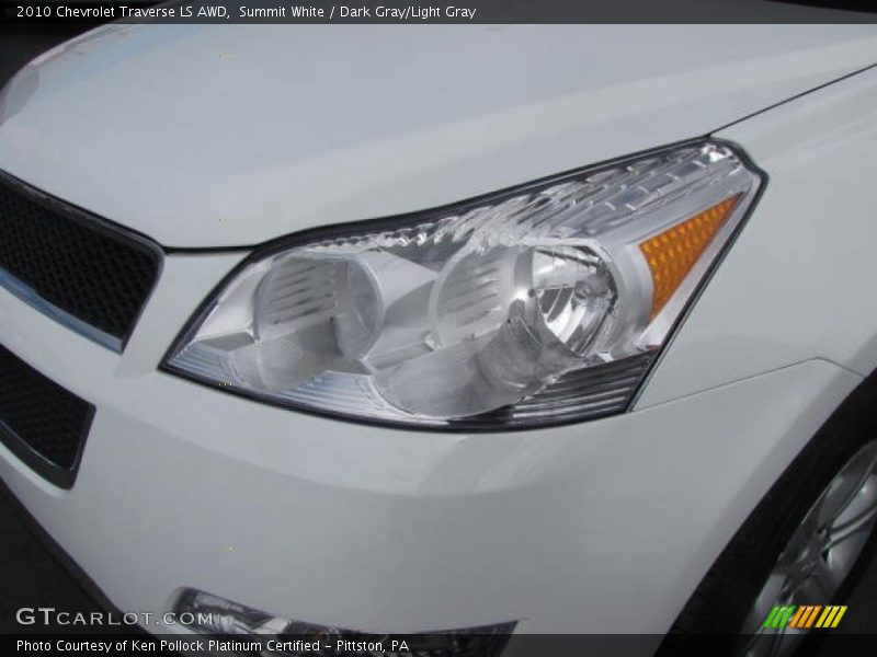 Summit White / Dark Gray/Light Gray 2010 Chevrolet Traverse LS AWD