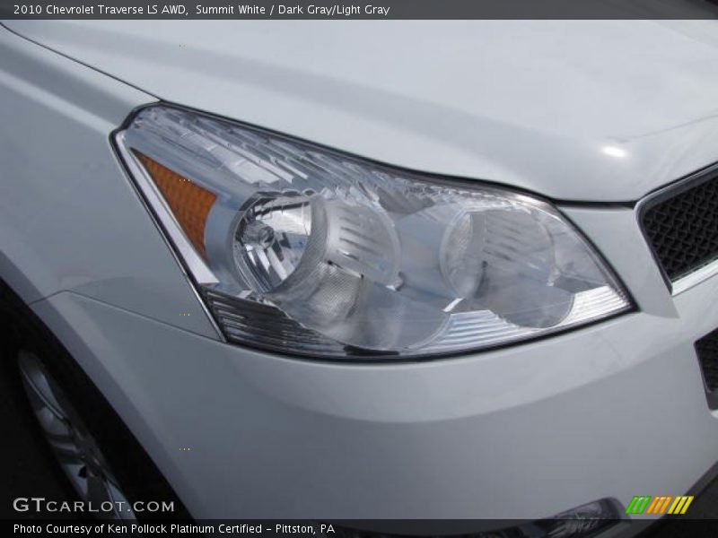 Summit White / Dark Gray/Light Gray 2010 Chevrolet Traverse LS AWD