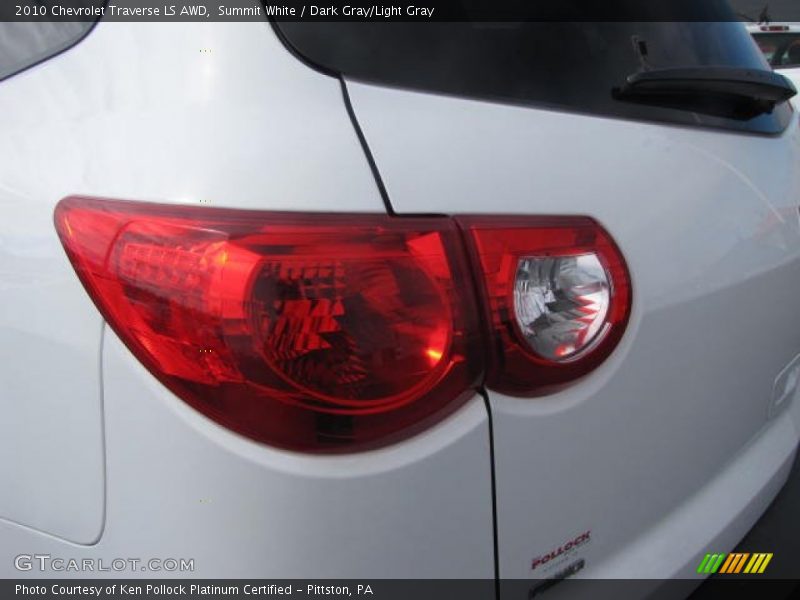 Summit White / Dark Gray/Light Gray 2010 Chevrolet Traverse LS AWD