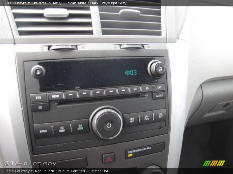 Summit White / Dark Gray/Light Gray 2010 Chevrolet Traverse LS AWD