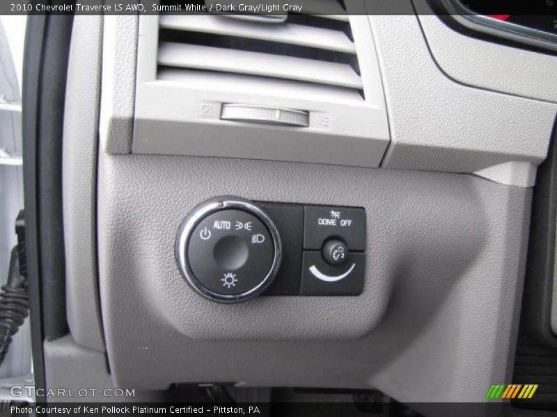 Summit White / Dark Gray/Light Gray 2010 Chevrolet Traverse LS AWD