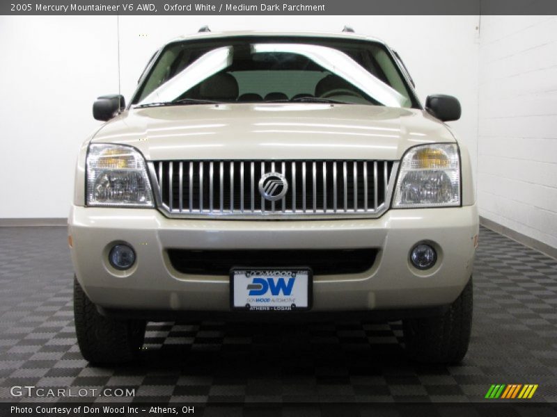 Oxford White / Medium Dark Parchment 2005 Mercury Mountaineer V6 AWD