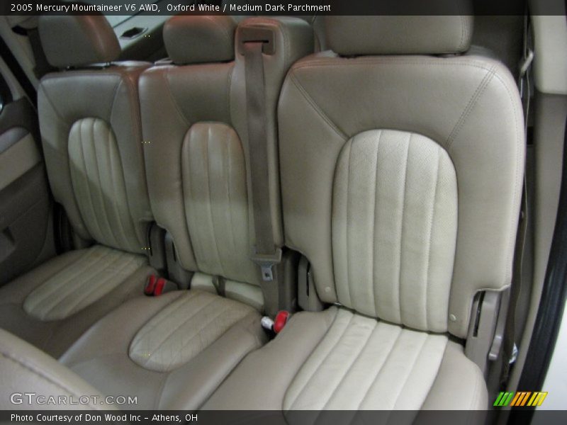 Oxford White / Medium Dark Parchment 2005 Mercury Mountaineer V6 AWD