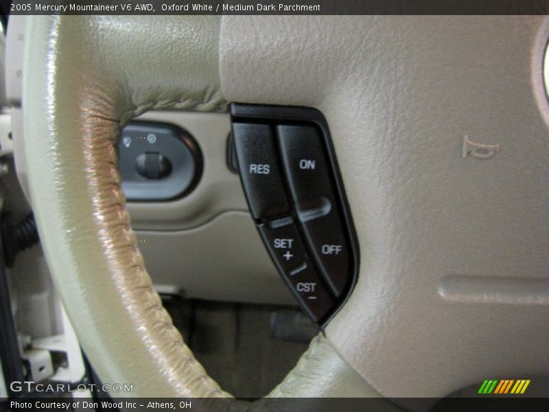 Oxford White / Medium Dark Parchment 2005 Mercury Mountaineer V6 AWD