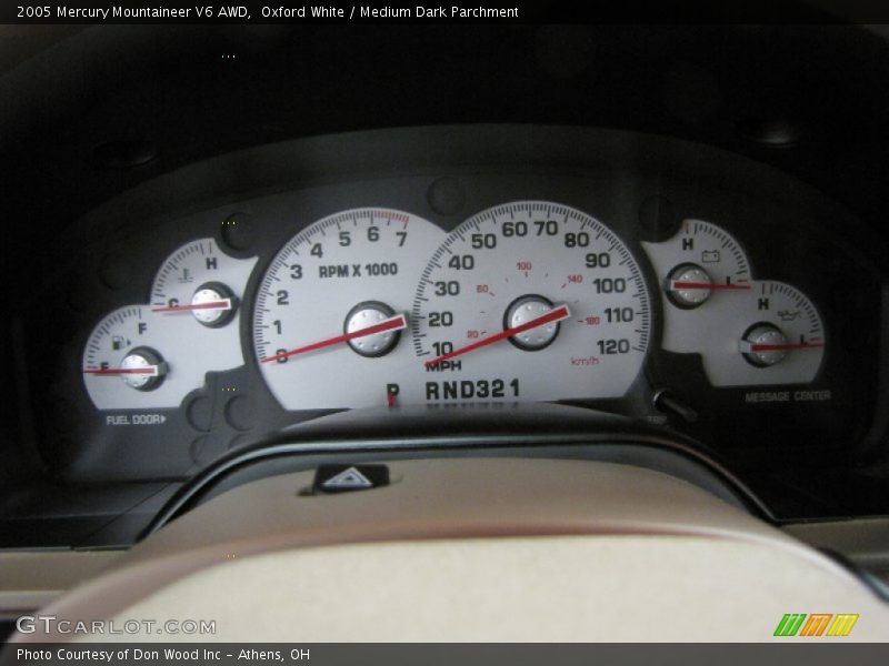 Oxford White / Medium Dark Parchment 2005 Mercury Mountaineer V6 AWD