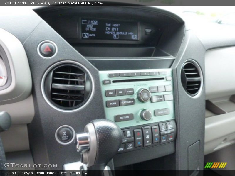 Polished Metal Metallic / Gray 2011 Honda Pilot EX 4WD