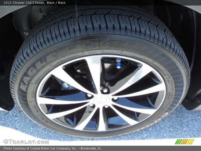Black / Black 2013 Chrysler 200 S Sedan
