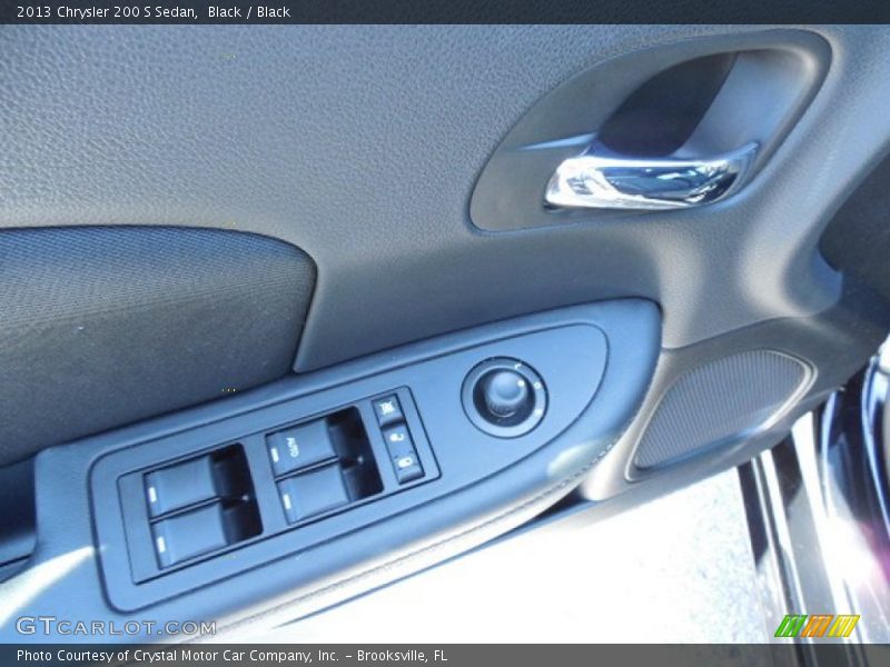 Black / Black 2013 Chrysler 200 S Sedan