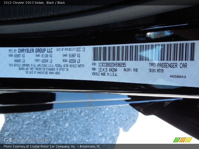 Black / Black 2013 Chrysler 200 S Sedan