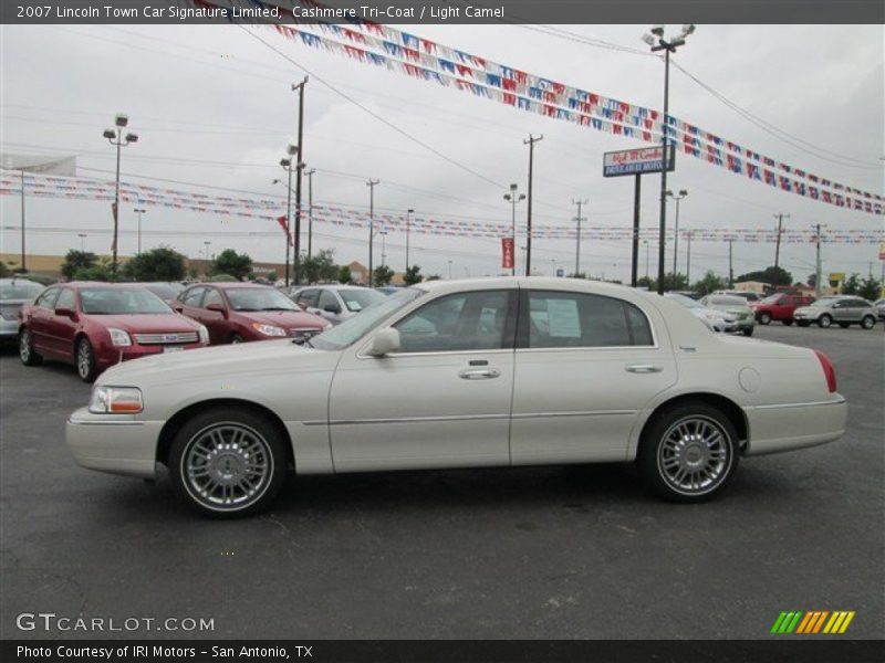 Cashmere Tri-Coat / Light Camel 2007 Lincoln Town Car Signature Limited