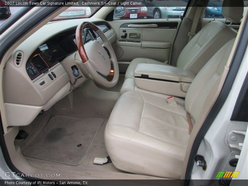 Cashmere Tri-Coat / Light Camel 2007 Lincoln Town Car Signature Limited