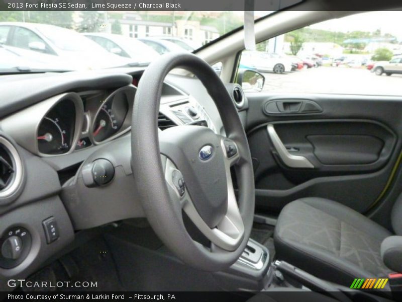 Lime Squeeze / Charcoal Black 2013 Ford Fiesta SE Sedan