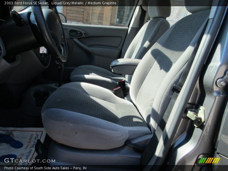 Liquid Grey Metallic / Medium Graphite 2003 Ford Focus SE Sedan