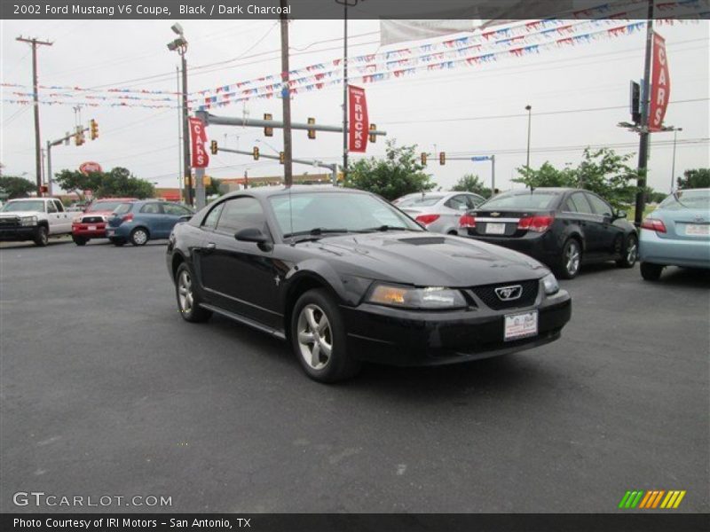 Black / Dark Charcoal 2002 Ford Mustang V6 Coupe