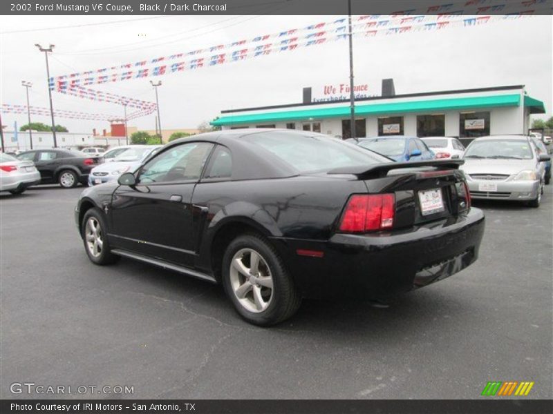 Black / Dark Charcoal 2002 Ford Mustang V6 Coupe