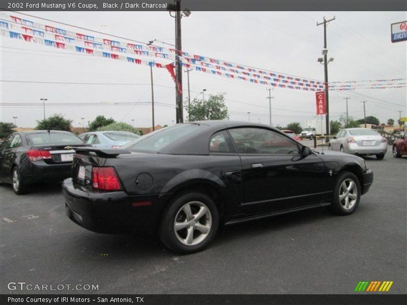 Black / Dark Charcoal 2002 Ford Mustang V6 Coupe