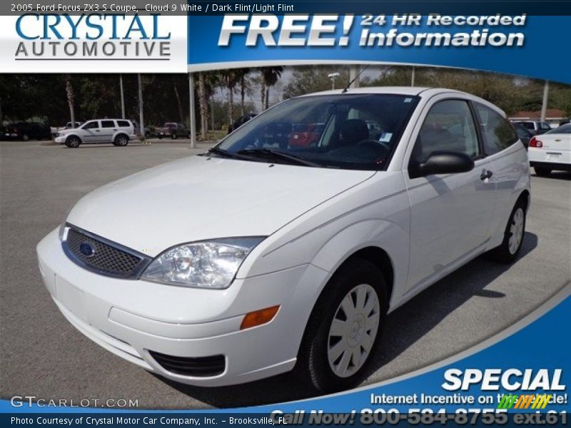 Cloud 9 White / Dark Flint/Light Flint 2005 Ford Focus ZX3 S Coupe