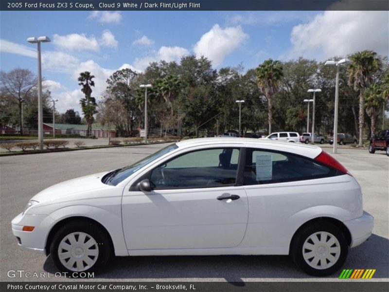 Cloud 9 White / Dark Flint/Light Flint 2005 Ford Focus ZX3 S Coupe