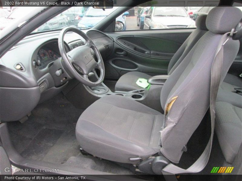 Black / Dark Charcoal 2002 Ford Mustang V6 Coupe