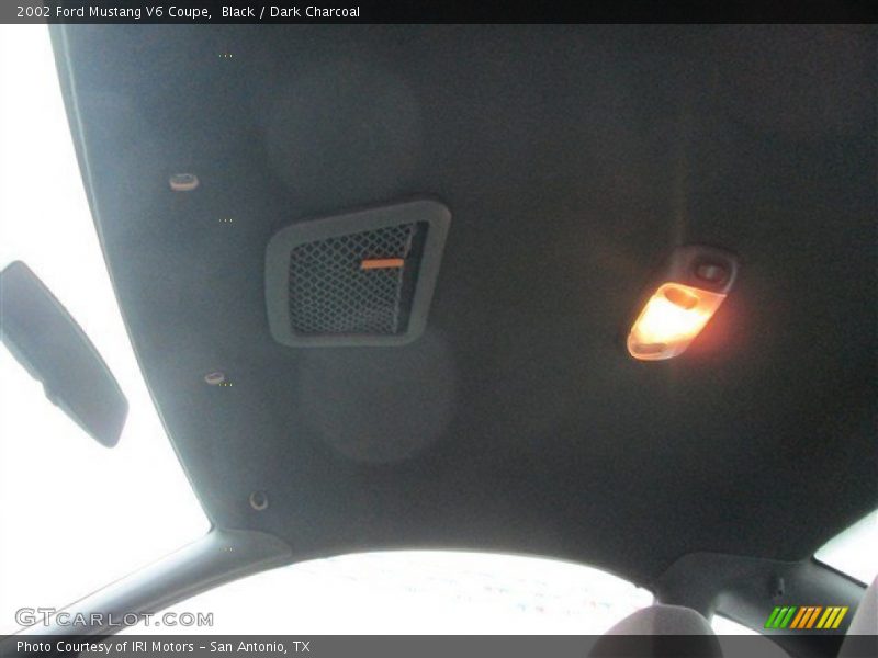 Black / Dark Charcoal 2002 Ford Mustang V6 Coupe