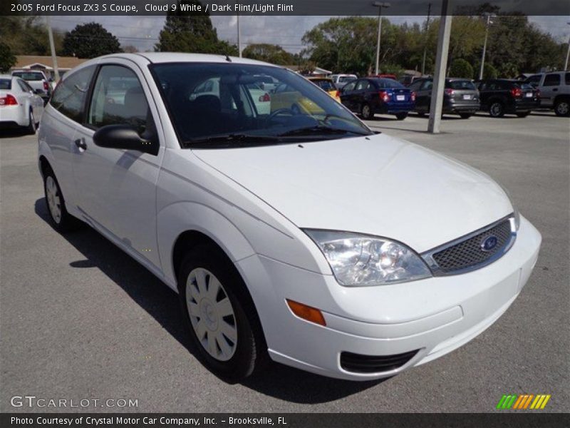 Cloud 9 White / Dark Flint/Light Flint 2005 Ford Focus ZX3 S Coupe