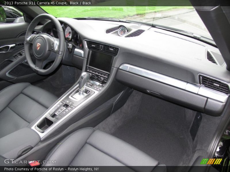 Dashboard of 2013 911 Carrera 4S Coupe