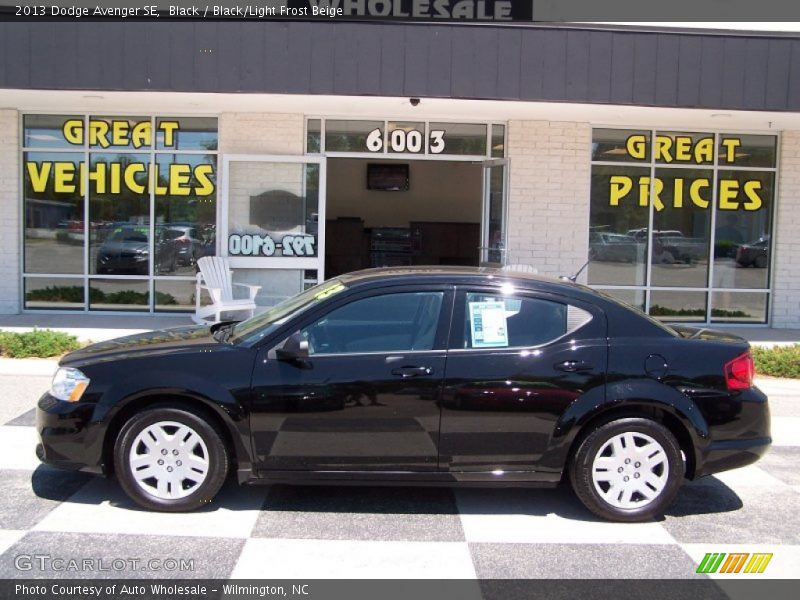 Black / Black/Light Frost Beige 2013 Dodge Avenger SE