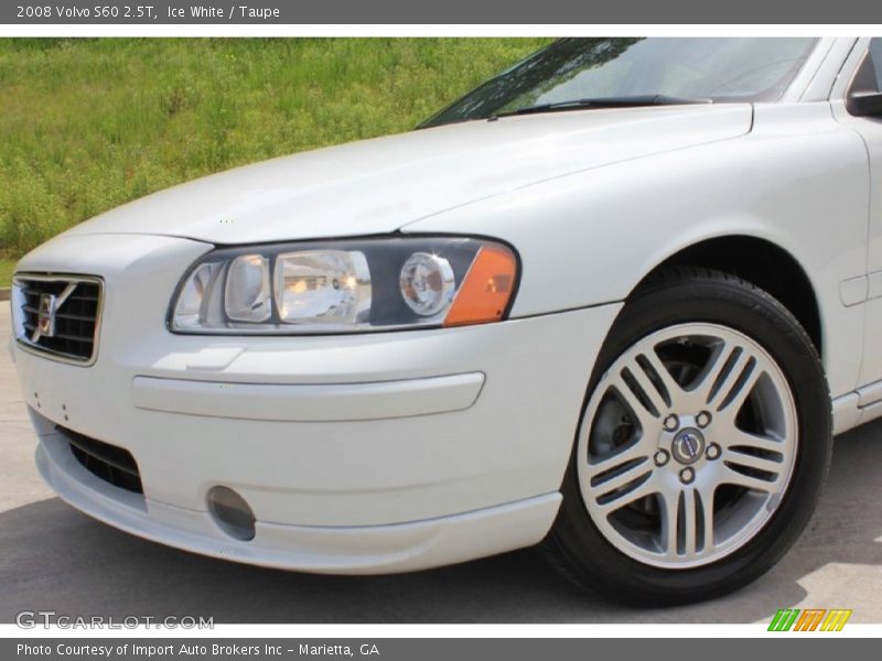 Ice White / Taupe 2008 Volvo S60 2.5T