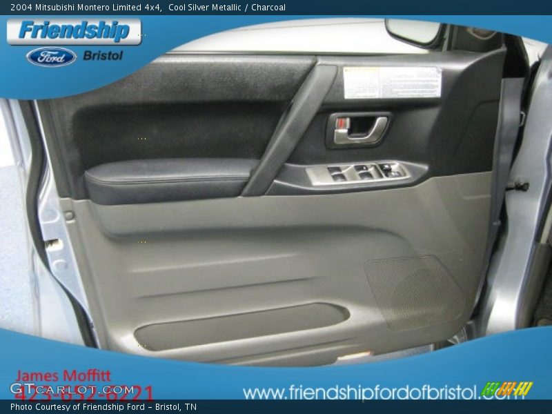 Cool Silver Metallic / Charcoal 2004 Mitsubishi Montero Limited 4x4
