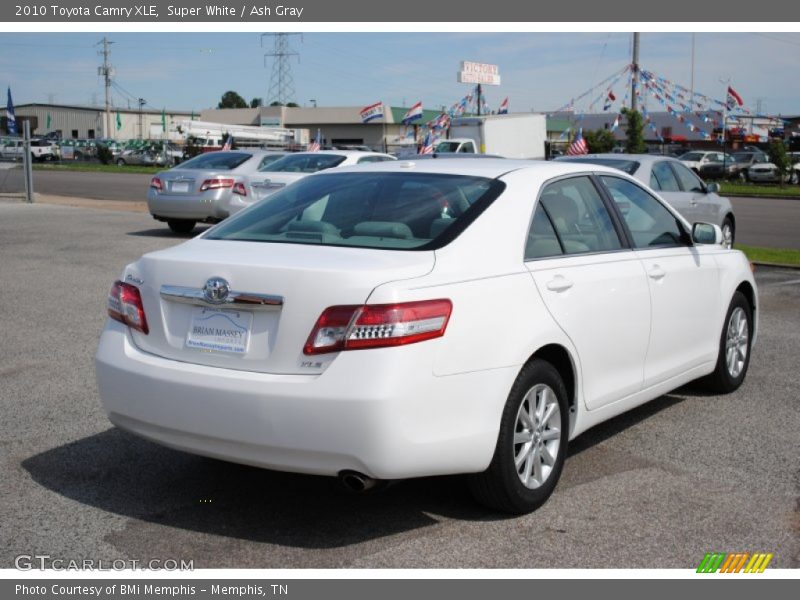 Super White / Ash Gray 2010 Toyota Camry XLE