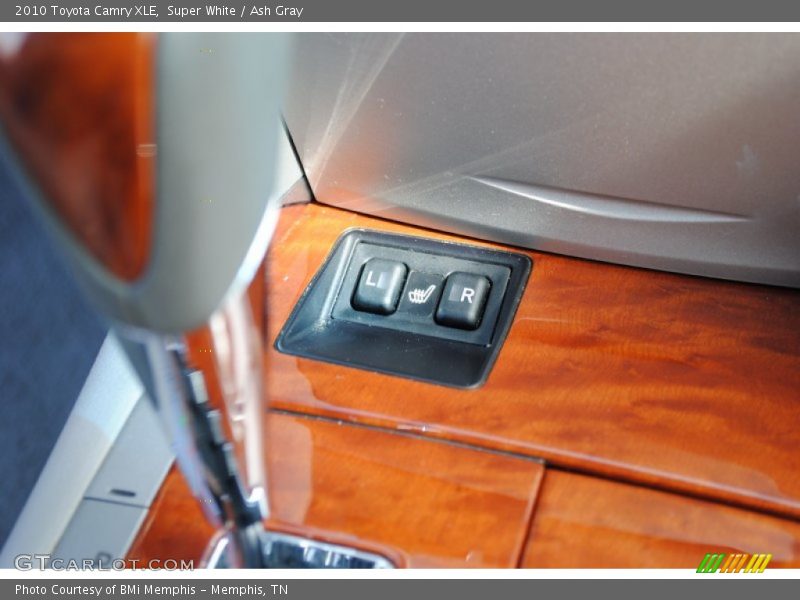 Super White / Ash Gray 2010 Toyota Camry XLE