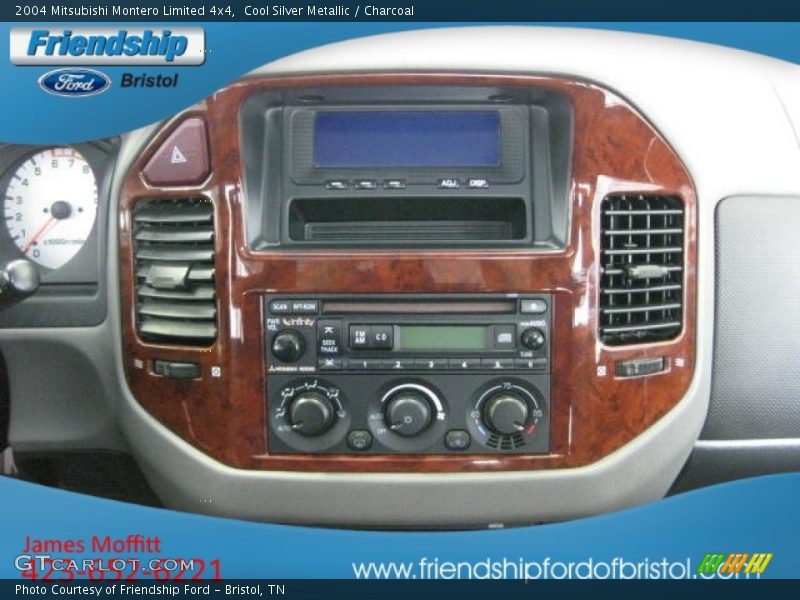 Cool Silver Metallic / Charcoal 2004 Mitsubishi Montero Limited 4x4