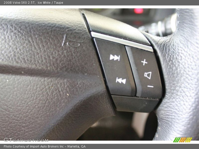 Ice White / Taupe 2008 Volvo S60 2.5T