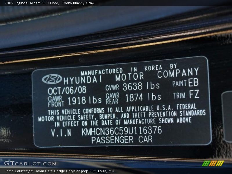 Ebony Black / Gray 2009 Hyundai Accent SE 3 Door