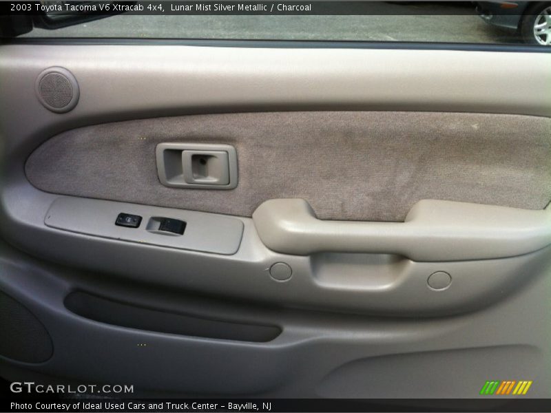 Lunar Mist Silver Metallic / Charcoal 2003 Toyota Tacoma V6 Xtracab 4x4