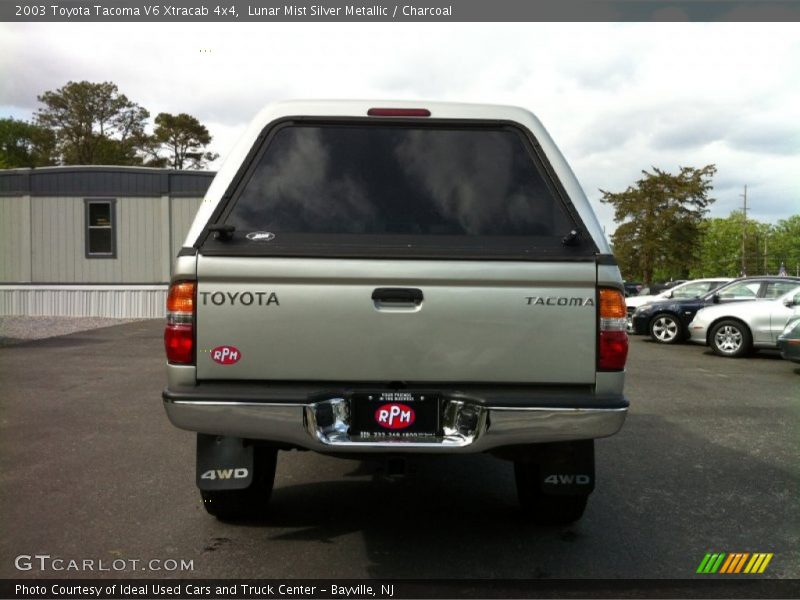 Lunar Mist Silver Metallic / Charcoal 2003 Toyota Tacoma V6 Xtracab 4x4