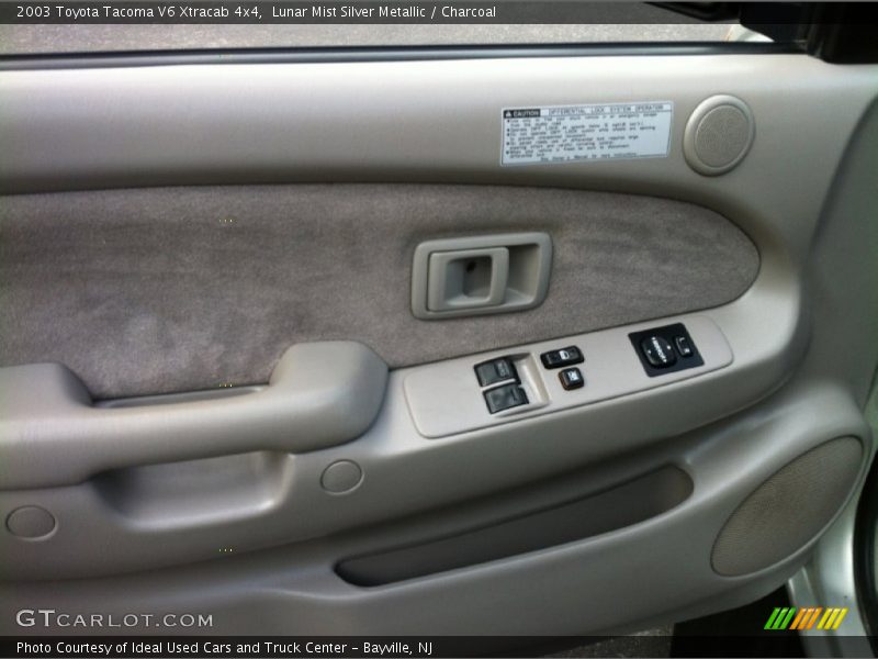 Lunar Mist Silver Metallic / Charcoal 2003 Toyota Tacoma V6 Xtracab 4x4