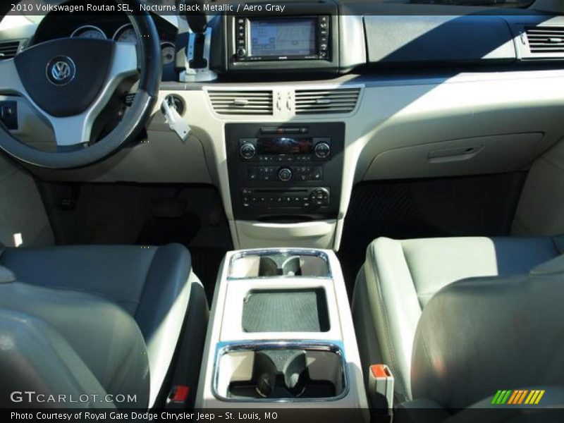 Nocturne Black Metallic / Aero Gray 2010 Volkswagen Routan SEL