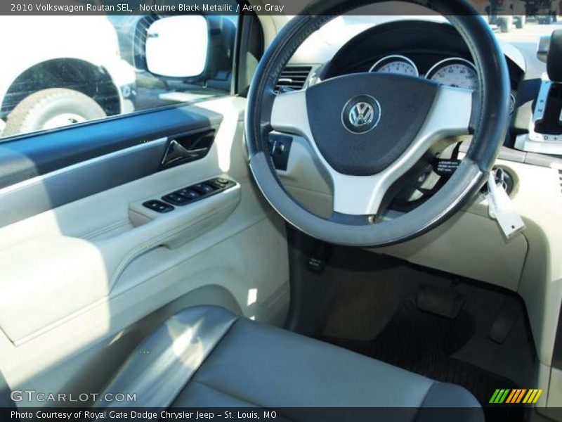 Nocturne Black Metallic / Aero Gray 2010 Volkswagen Routan SEL