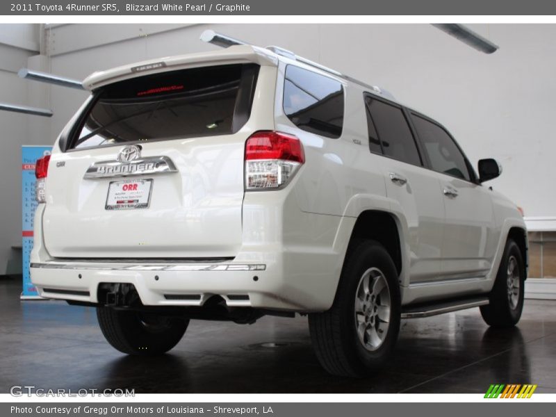 Blizzard White Pearl / Graphite 2011 Toyota 4Runner SR5