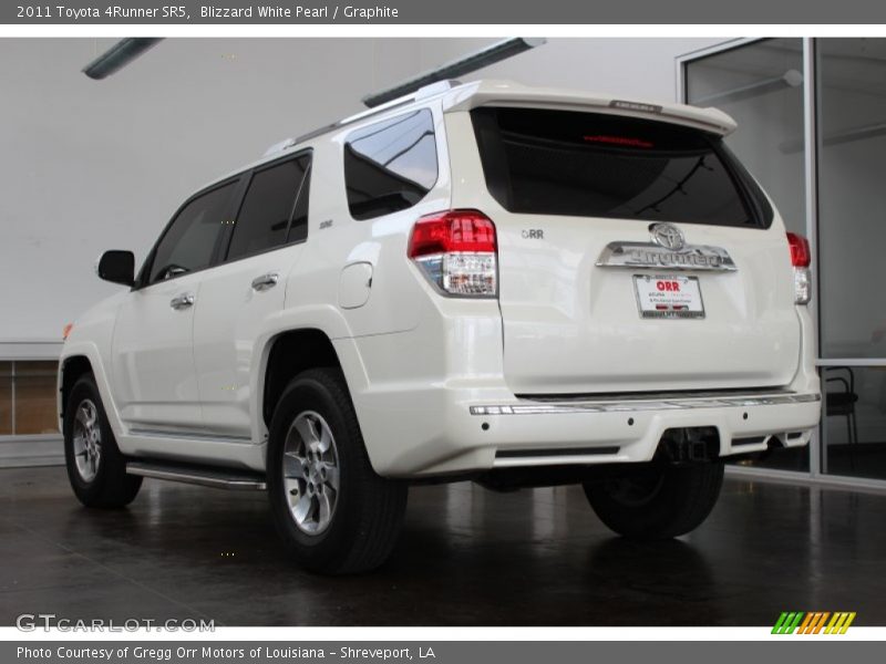 Blizzard White Pearl / Graphite 2011 Toyota 4Runner SR5
